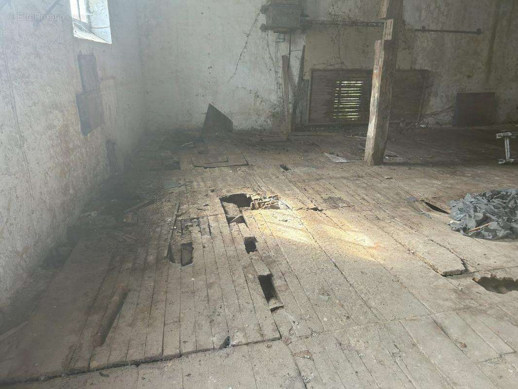 Appartement à PORT-D&#039;ENVAUX