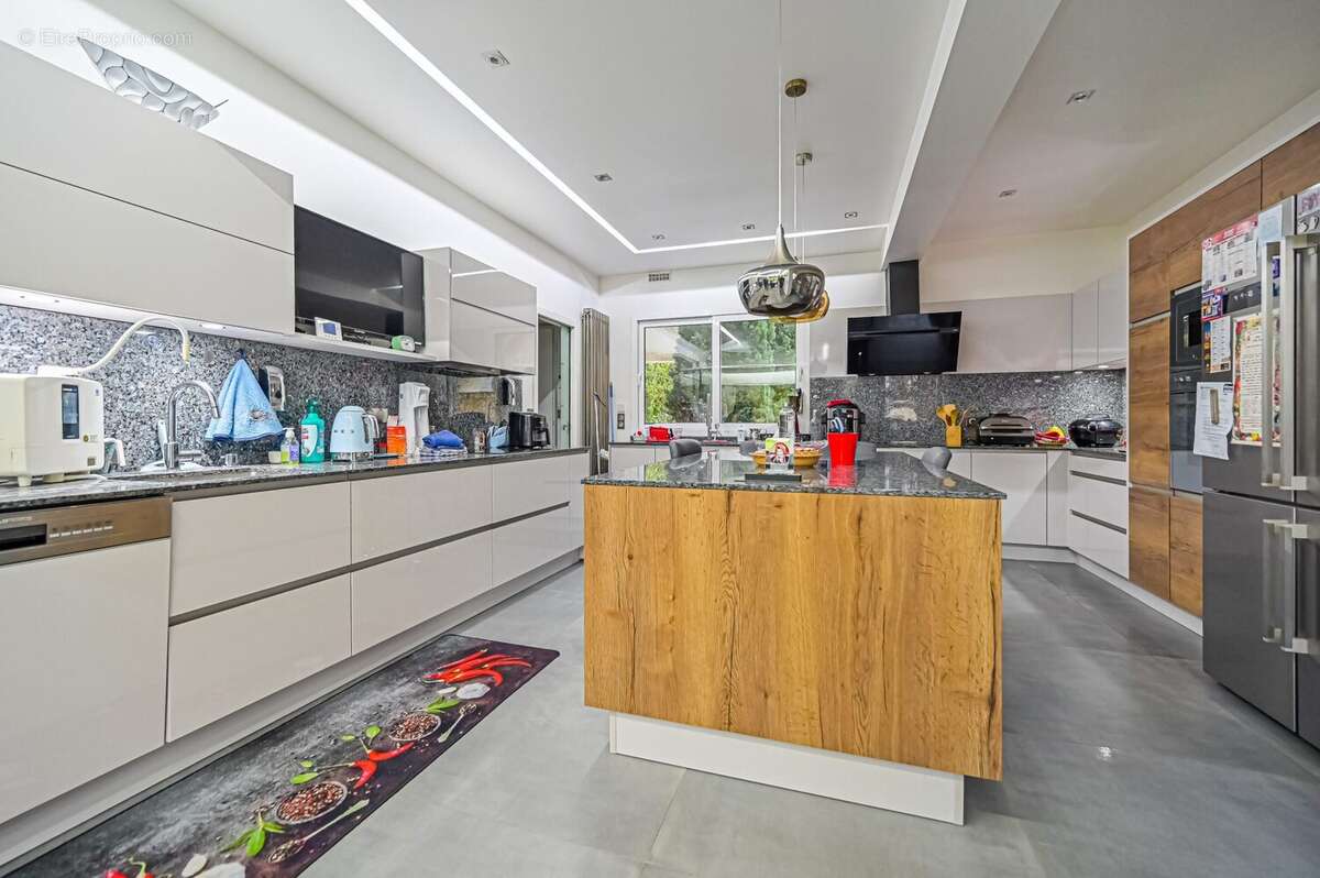 Maison à BONNEUIL-SUR-MARNE