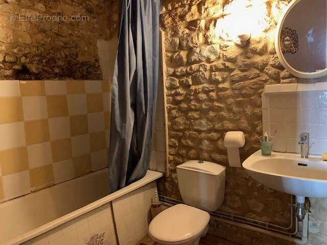 Maison à SAINT-THOMAS-DE-CONAC