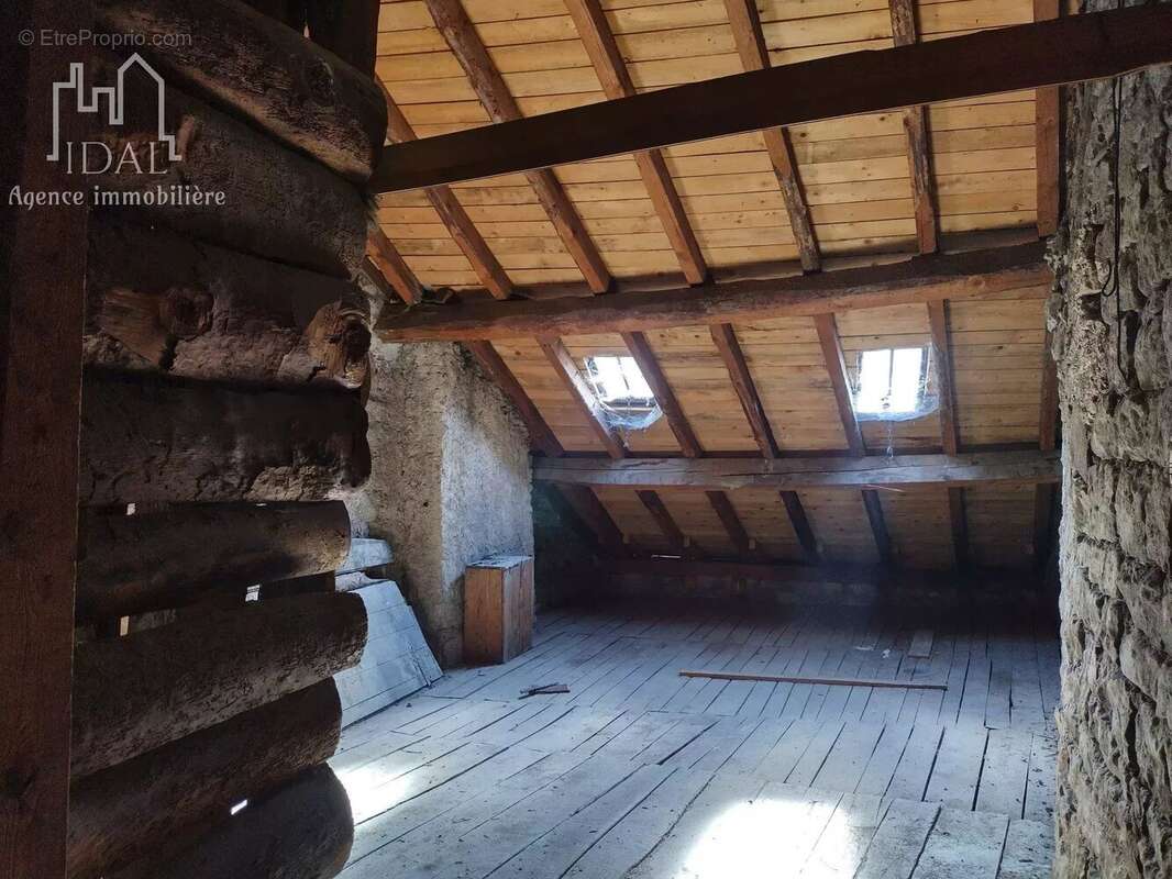 Maison à MARVEJOLS