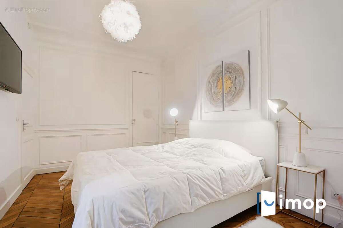 Appartement à PARIS-7E