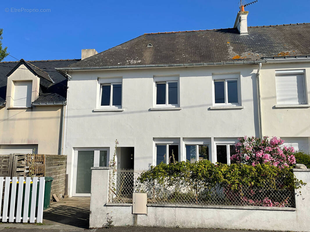 Maison à LE POULIGUEN