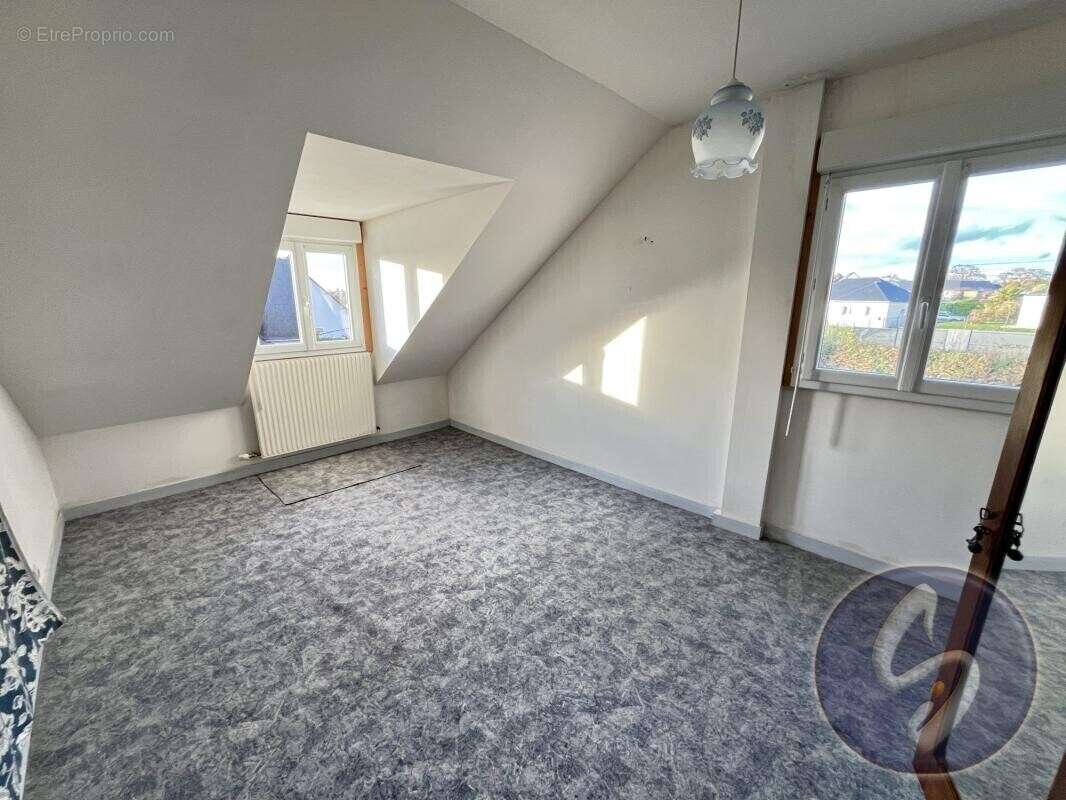 Maison à SAINT-MARCEL