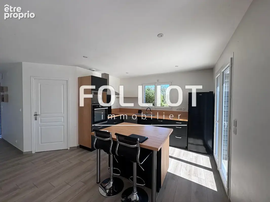 Entre mer & terre, maison spacieuse à vendre à Gratot avec vie de plain pied - Un véritable havre de paix ! - photo 4