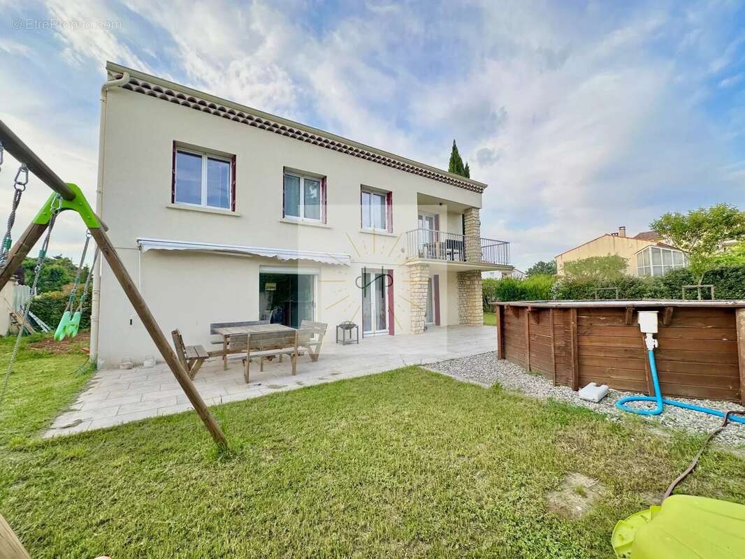 Maison à MONTELIMAR