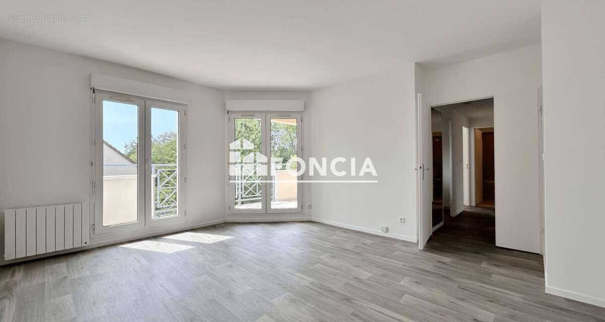 Dernier etage avec terrasse - photo 3