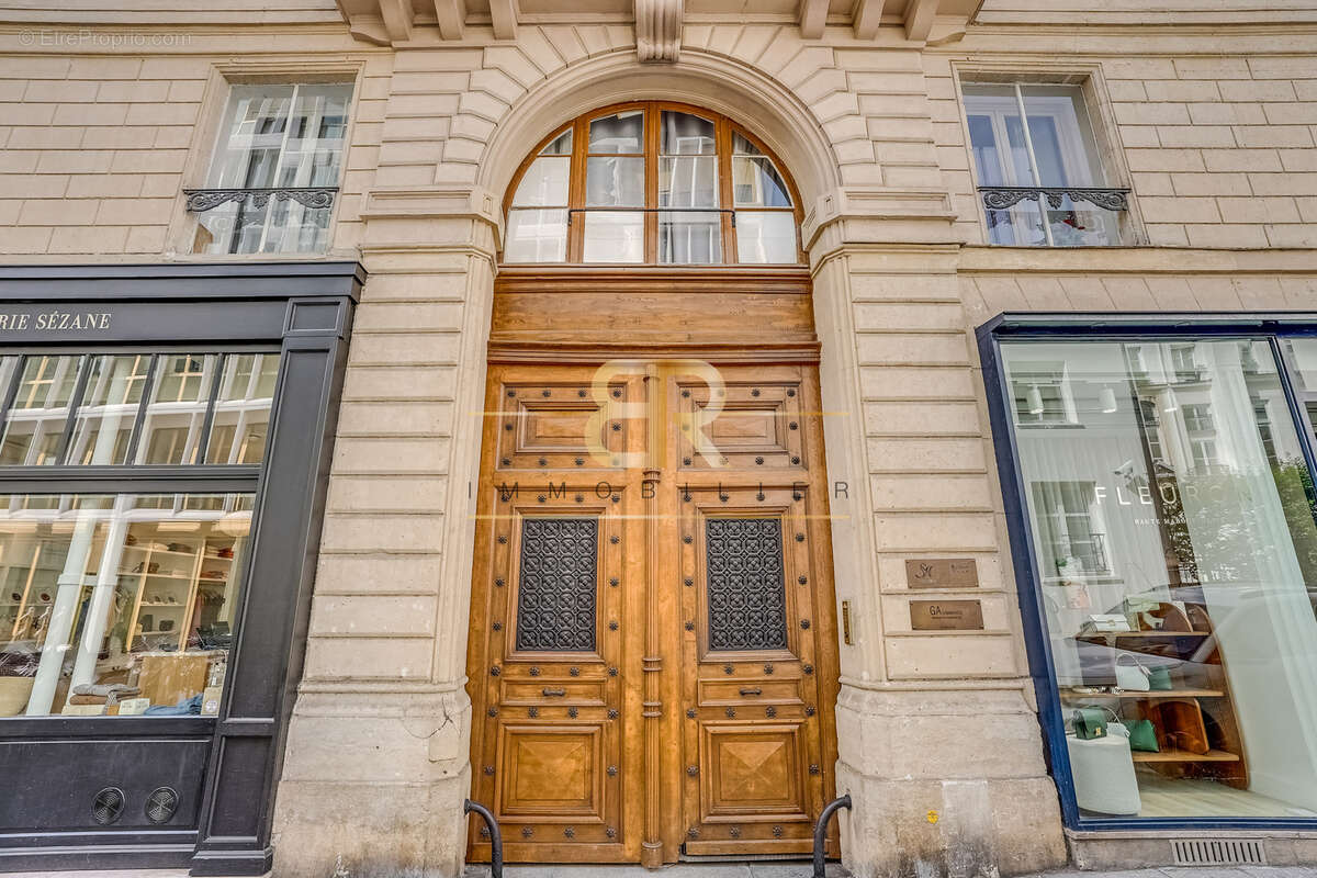 Appartement à PARIS-2E