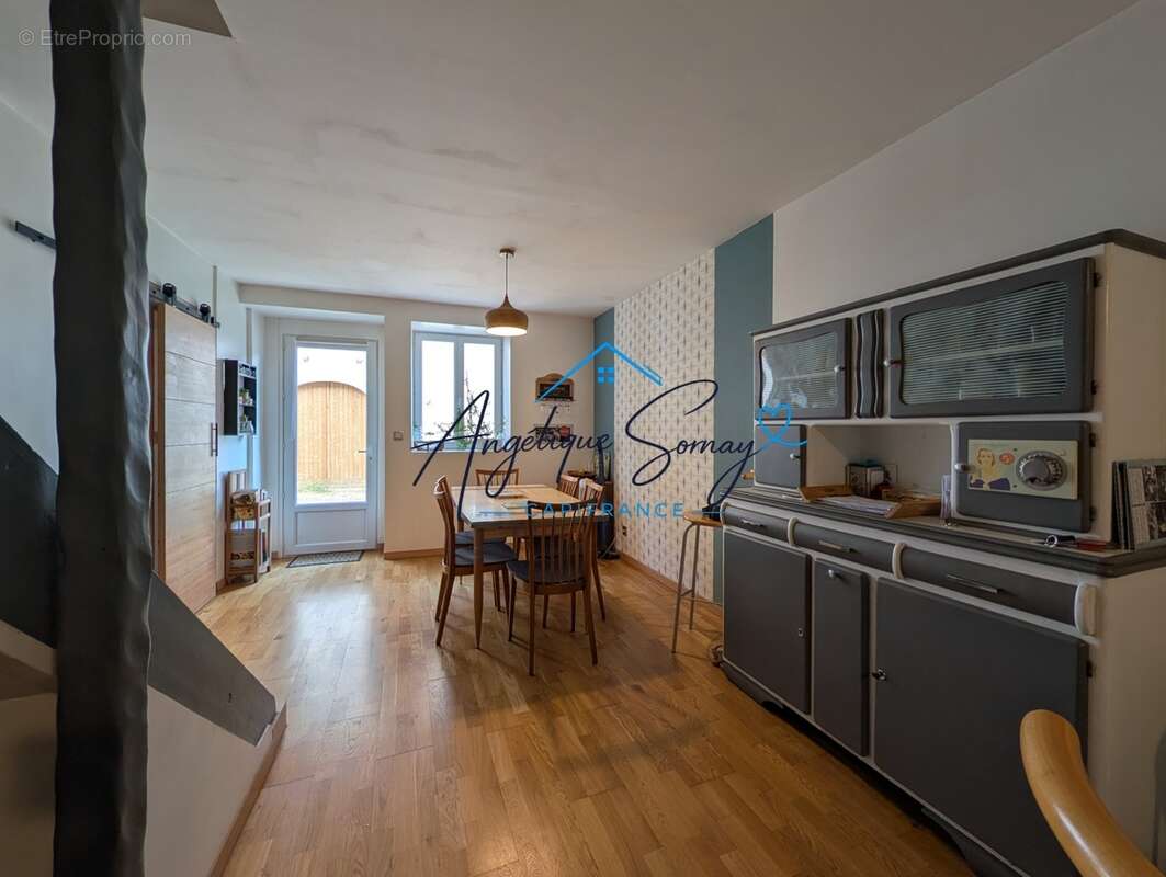Chille – maison de village mitoyenne de 160 m² avec garage, stationnement - photo 6