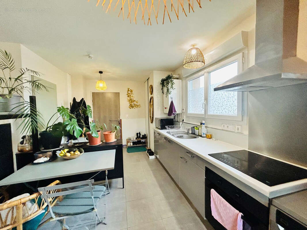 Appartement à SAINT-JEAN-DE-BRAYE