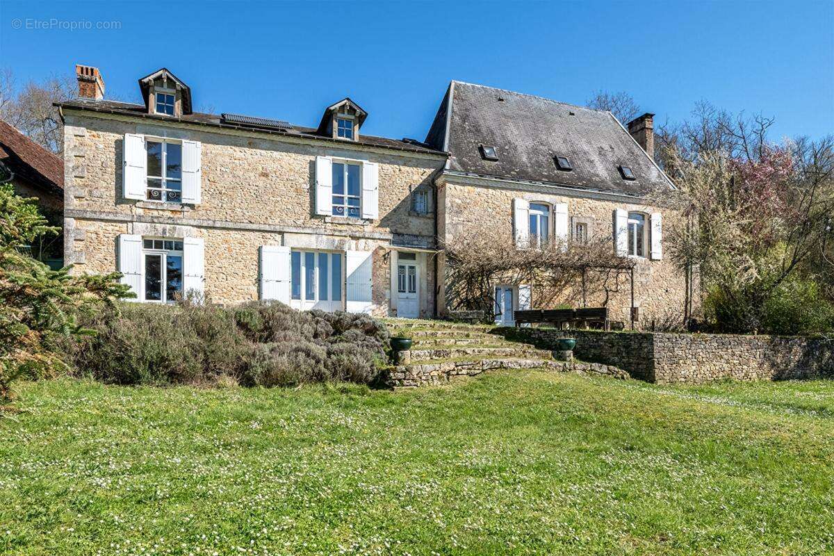 Maison à CUBJAC