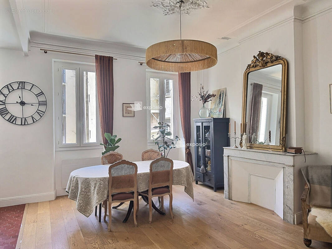Appartement à MARSEILLE-5E