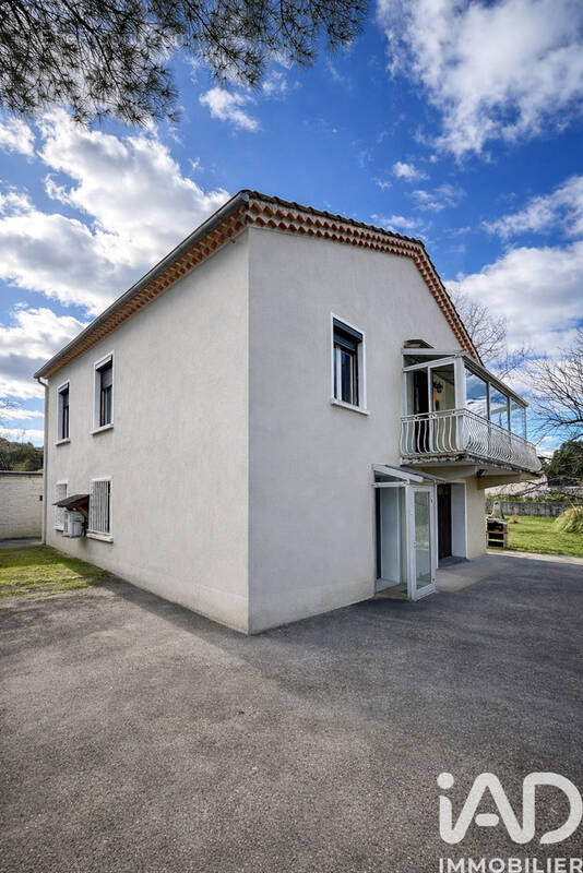 Photo 1 - Maison à SAINT-JULIEN-LES-ROSIERS