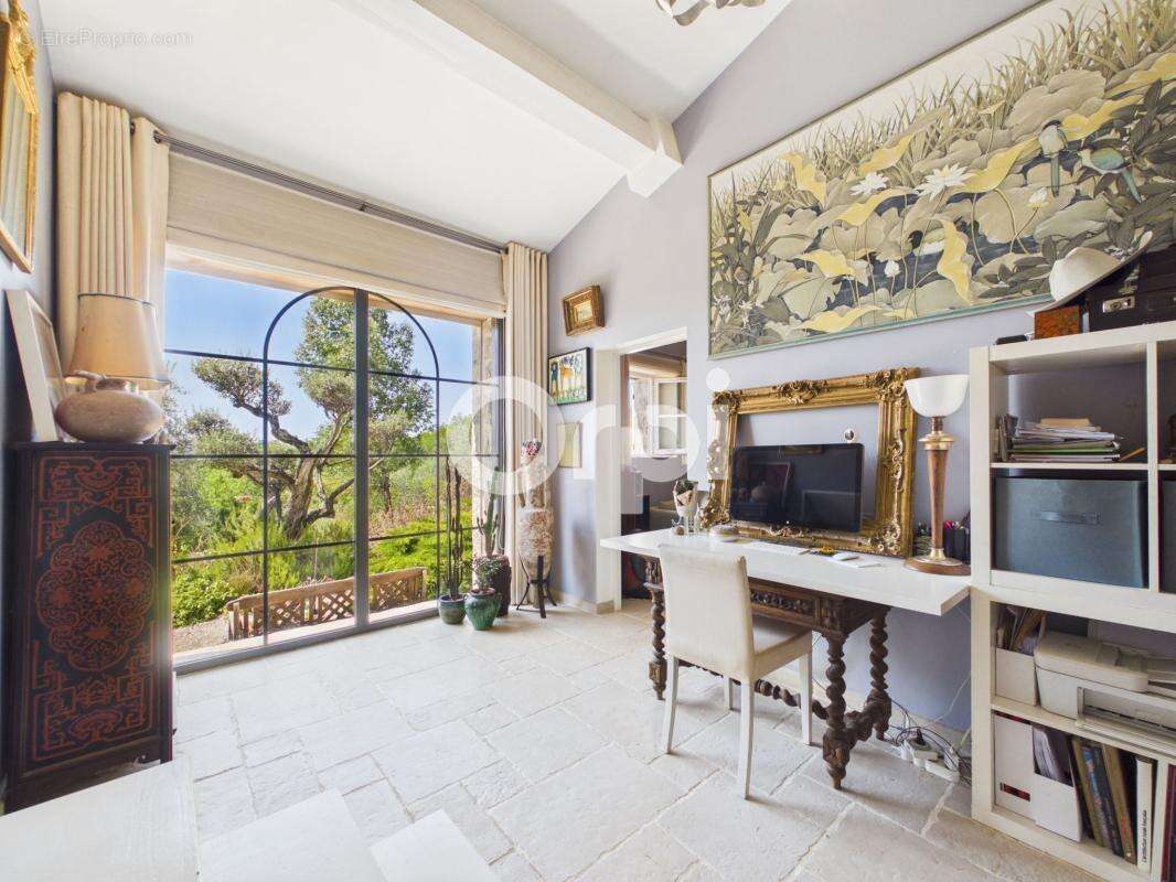Bastide/mas en pierres authentique renové - calme absolu - terrain / oliviers - photo 18