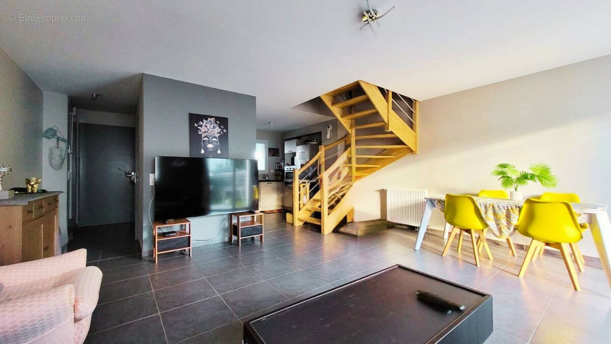 Maison à ARTIGUELOUVE