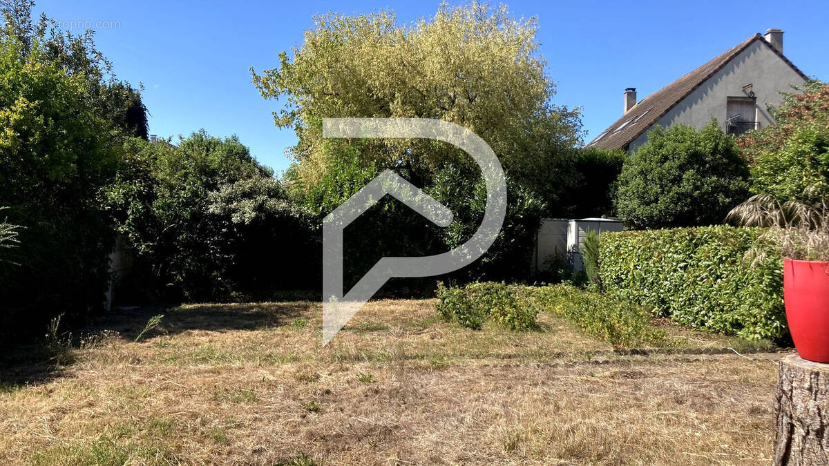 Terrain à TRIEL-SUR-SEINE