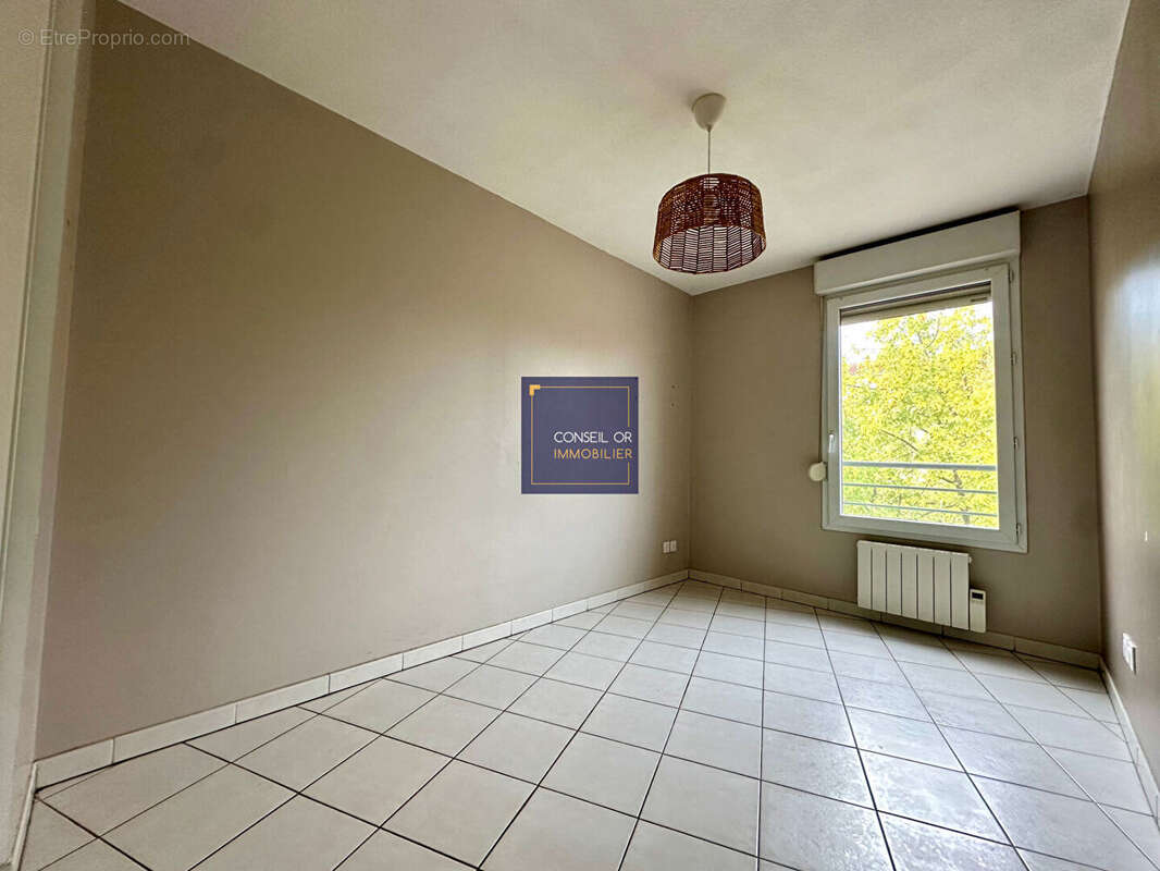 Appartement à OULLINS
