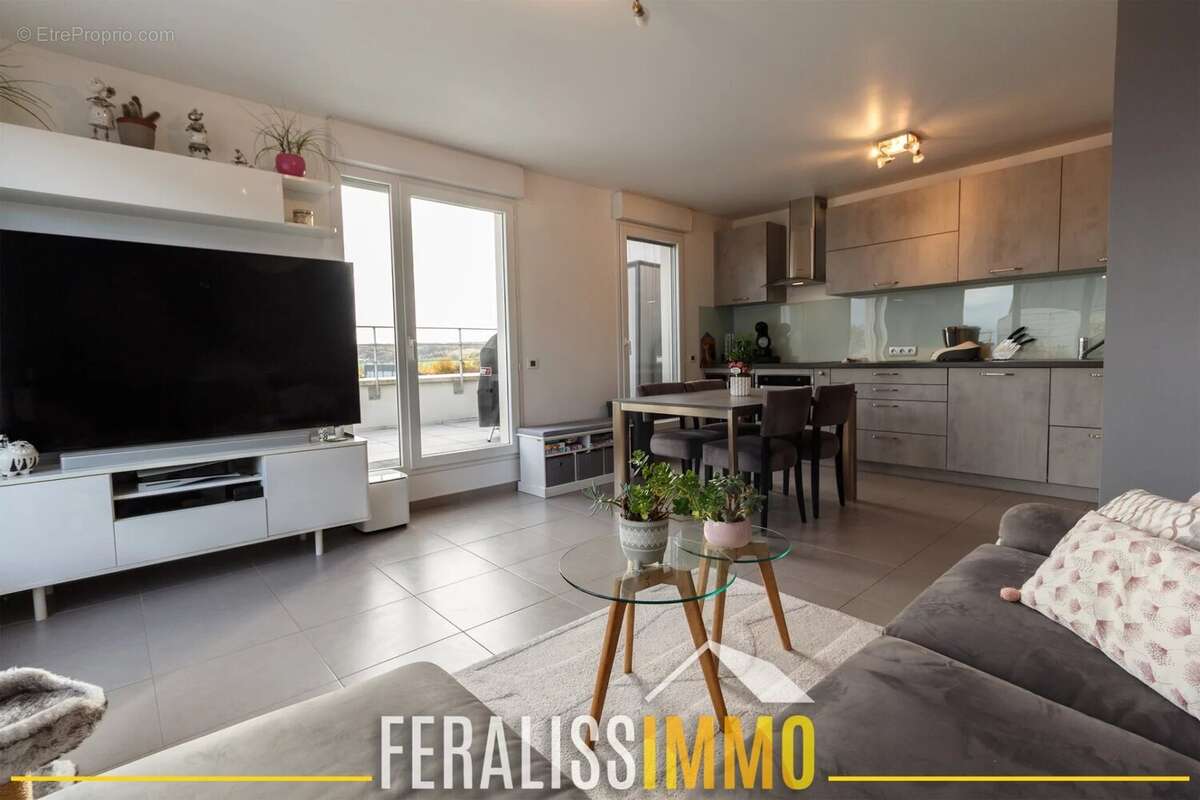 Appartement à JOUY-LE-MOUTIER