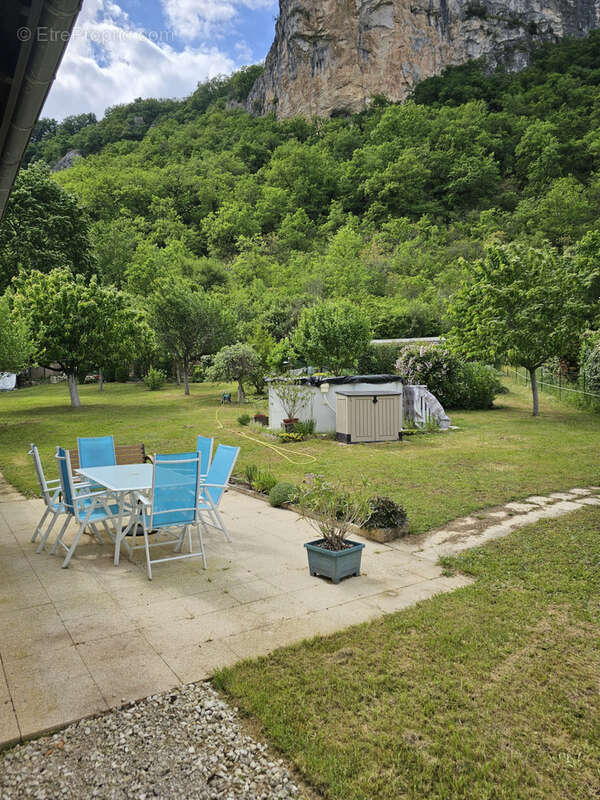 Maison à SAINT-SOZY