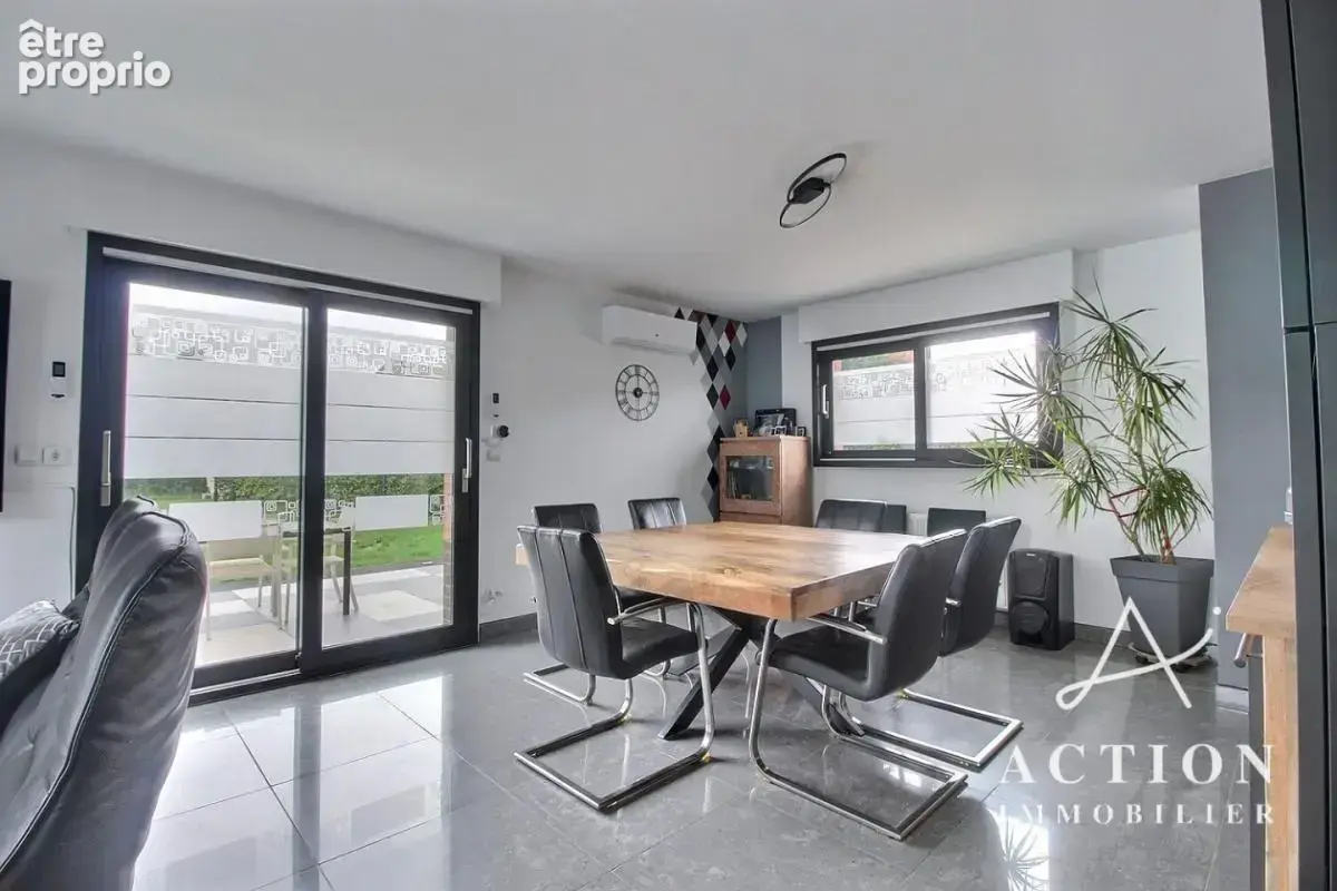 Wattrelos - maison individuelle - jardin -  4 chambres - 2 salle de bain - garage et parking 6 places - photo 4