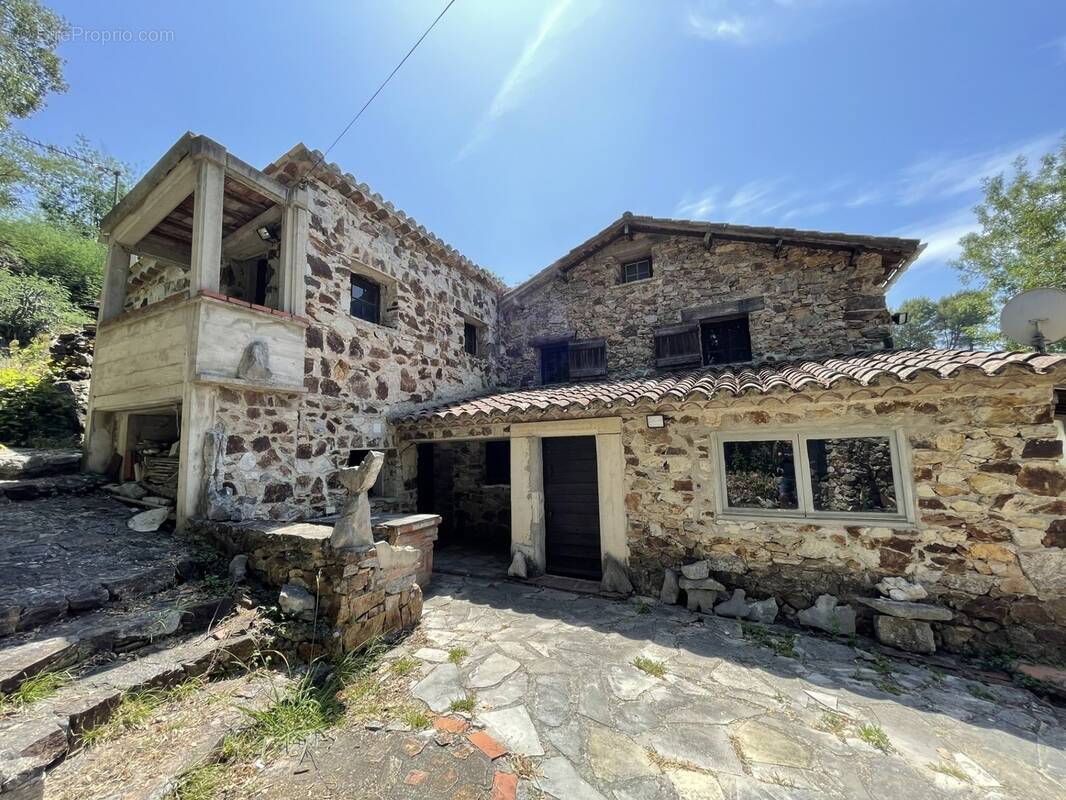 Maison à PEGOMAS