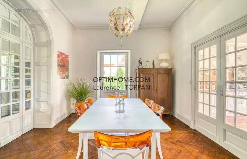 Maison à SAINTE-LIVRADE-SUR-LOT