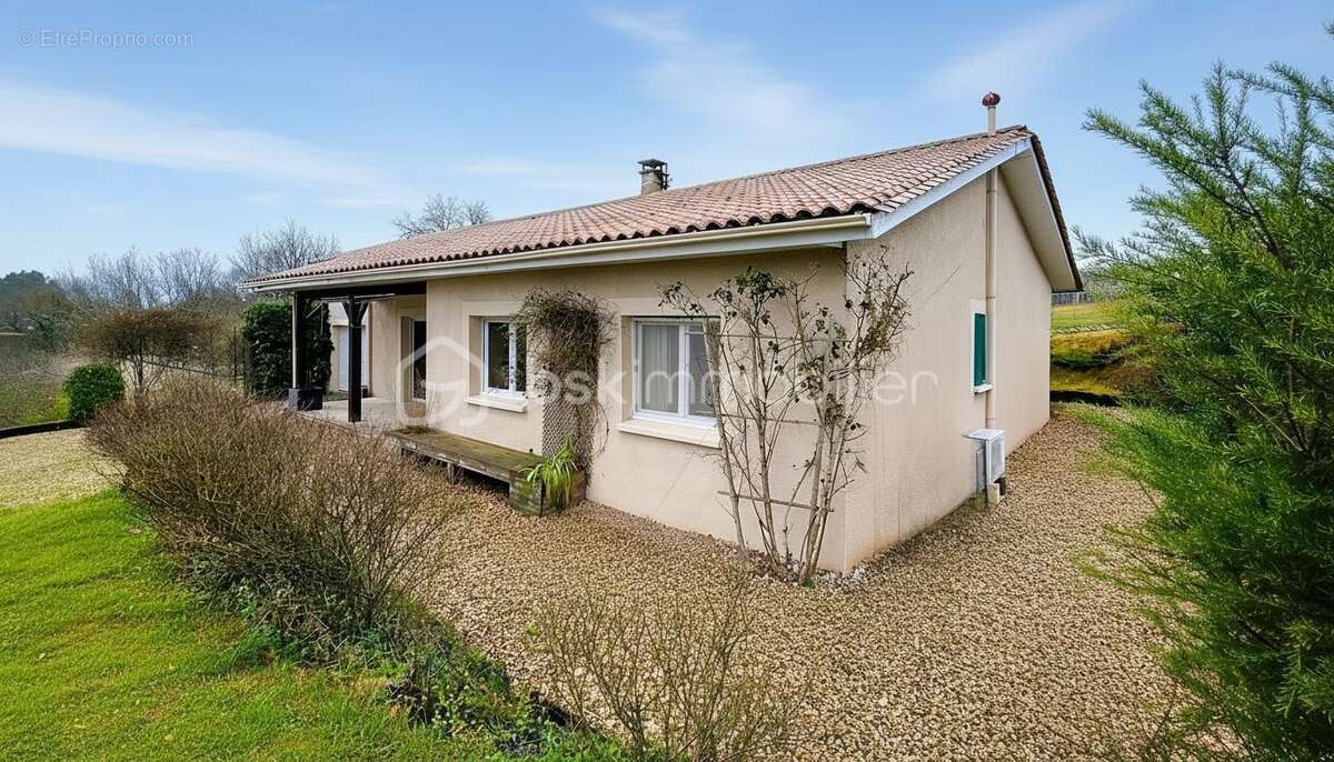 BEAU PLAIN-PIED 4 chambres - 1600m² Terrain Arboré - photo 11