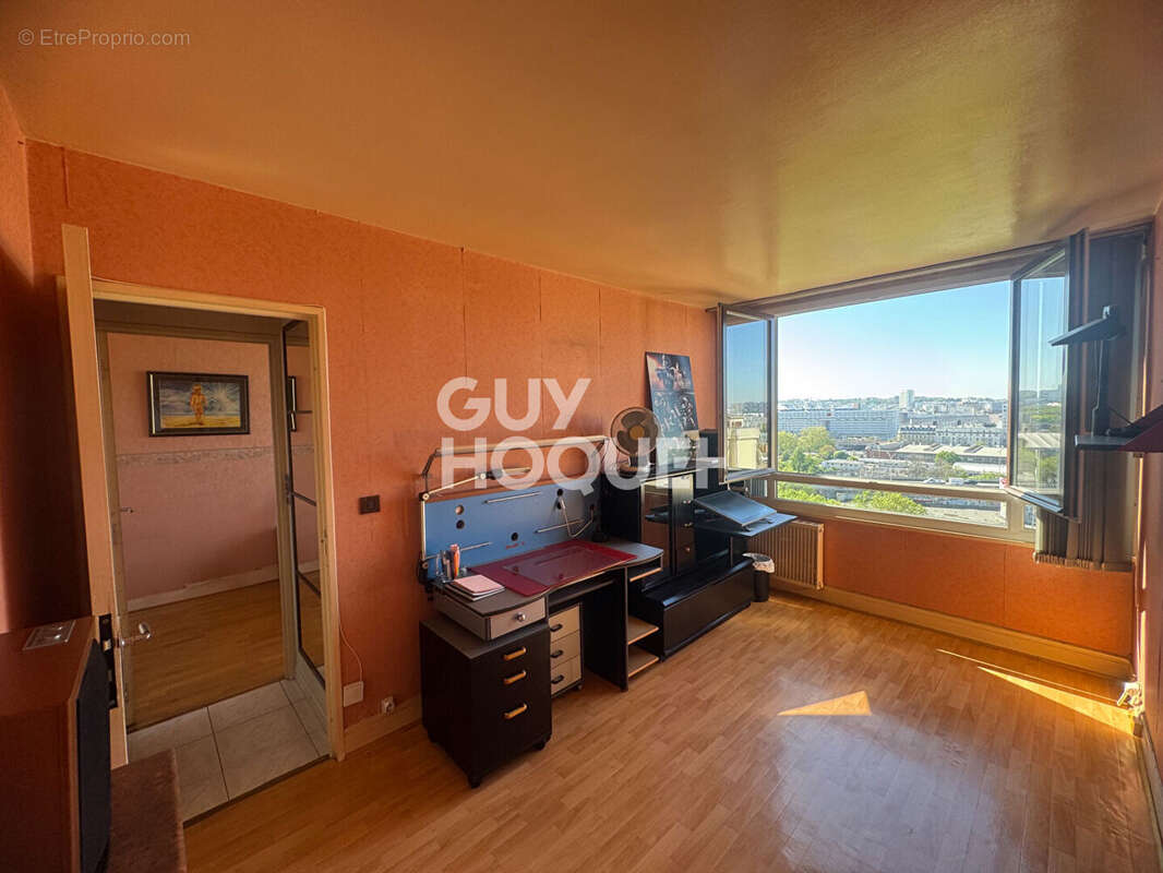 Appartement à AUBERVILLIERS