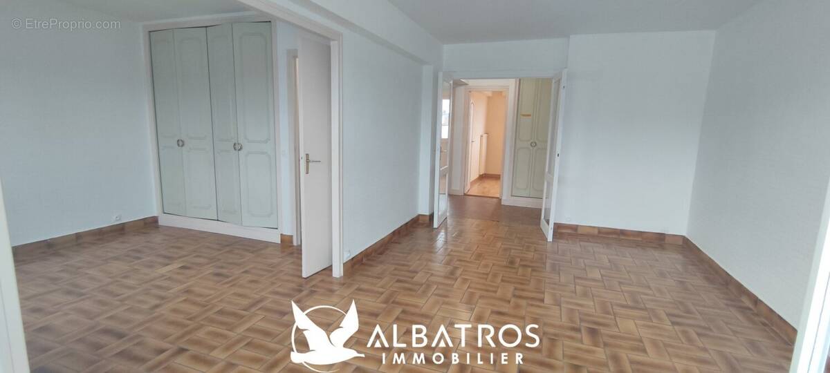 Appartement à OUISTREHAM