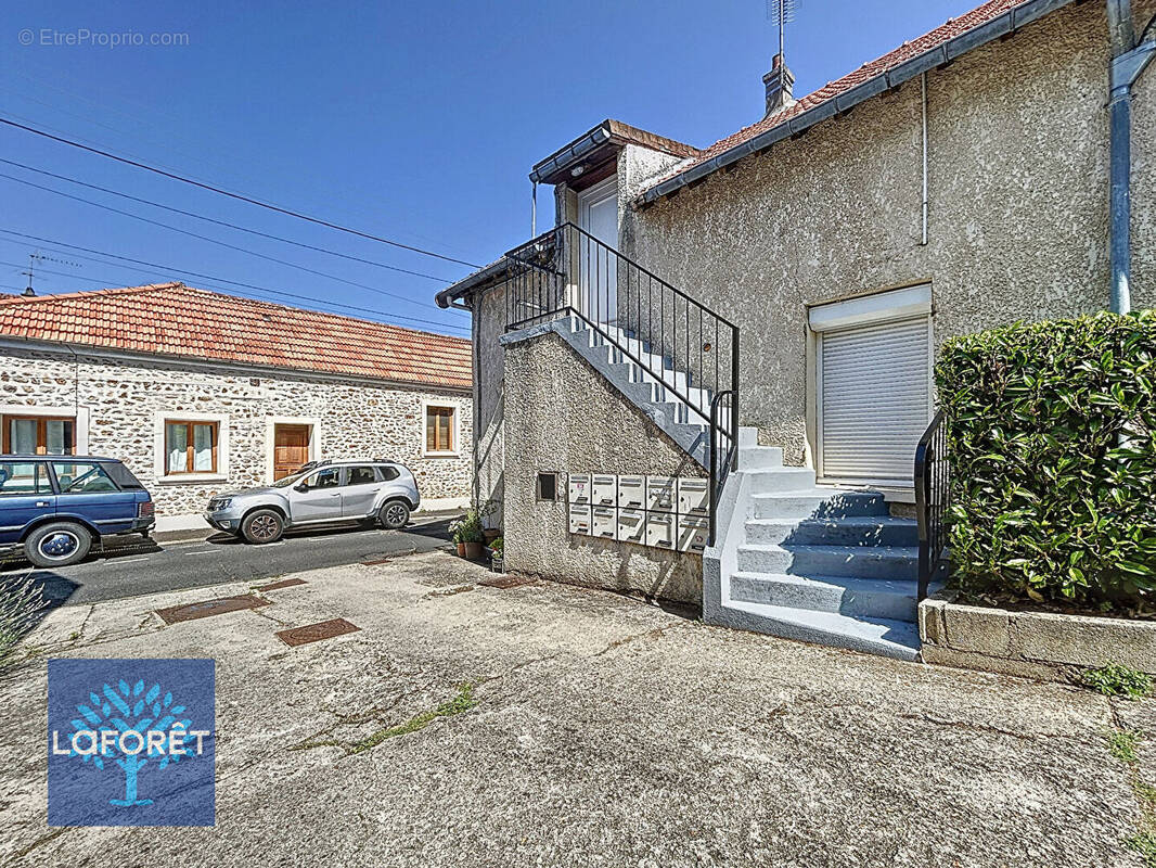 Appartement à SAINTRY-SUR-SEINE