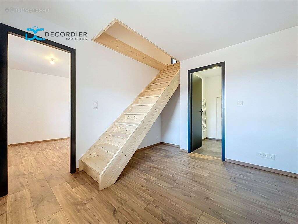 Maison à NEUVECELLE