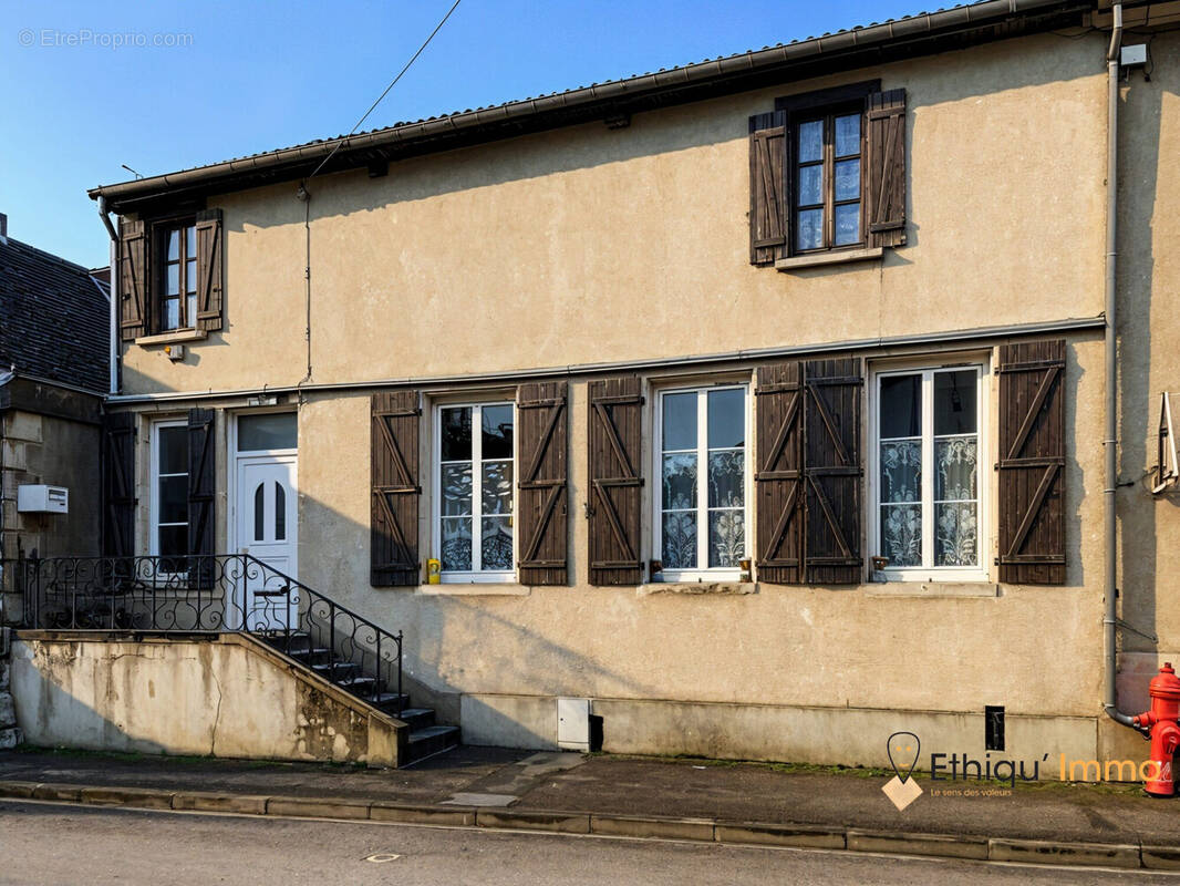 Maison à WASSY