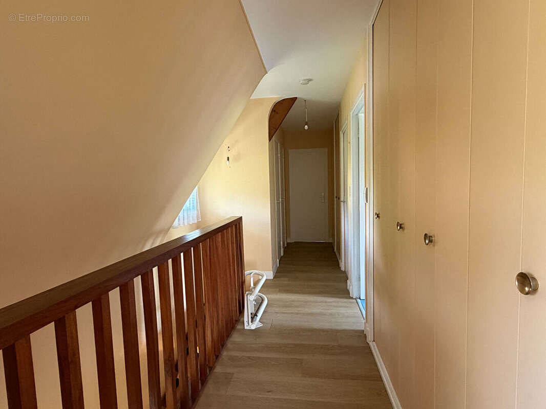 Maison Le Buquet - La Londe 7 pièce(s) 174 m2 - photo 6