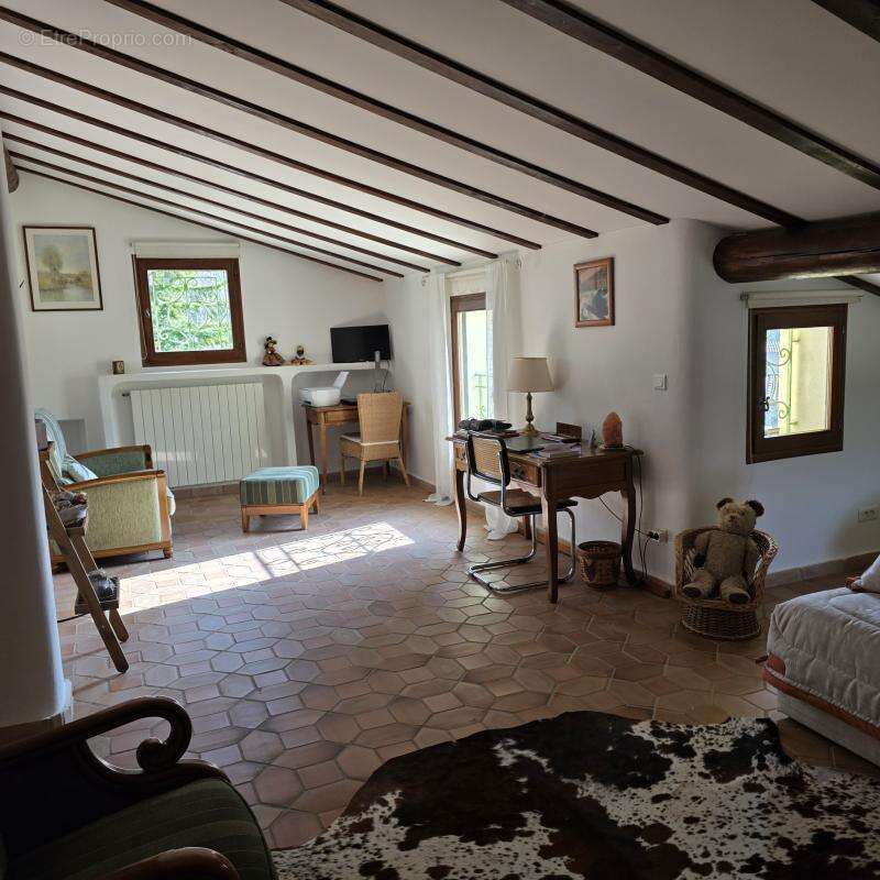 Splendide maison avec 2 logements et piscine - photo 16
