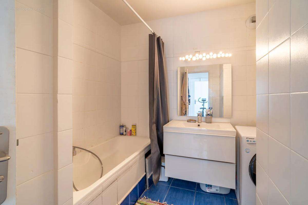 Appartement à NANTERRE