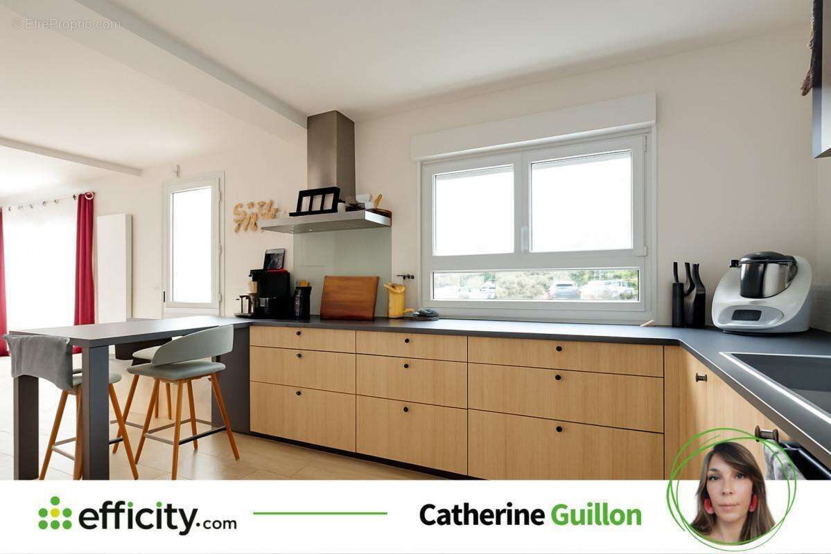 Maison à FONTAINE-LE-COMTE