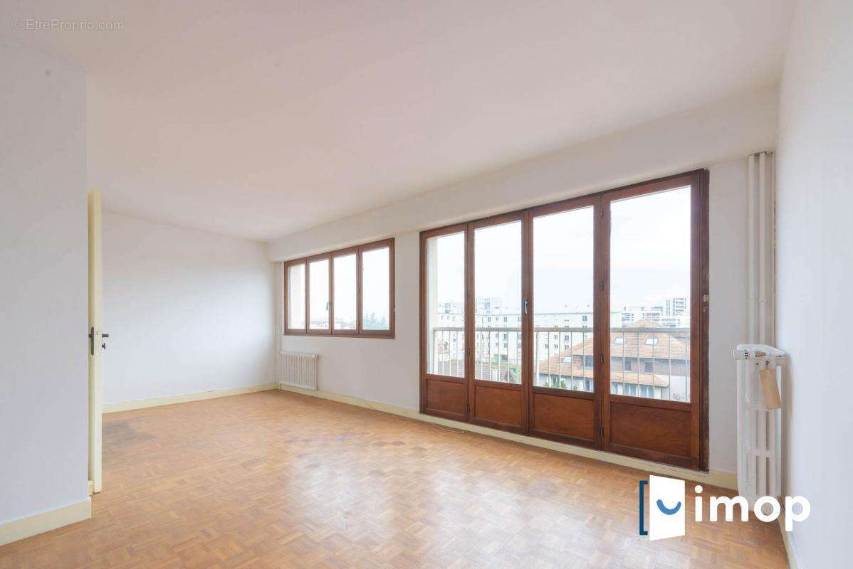 Appartement à RUEIL-MALMAISON