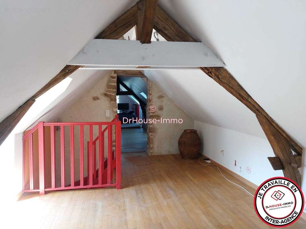 Maison 189 m² à Pommiers  - photo 26