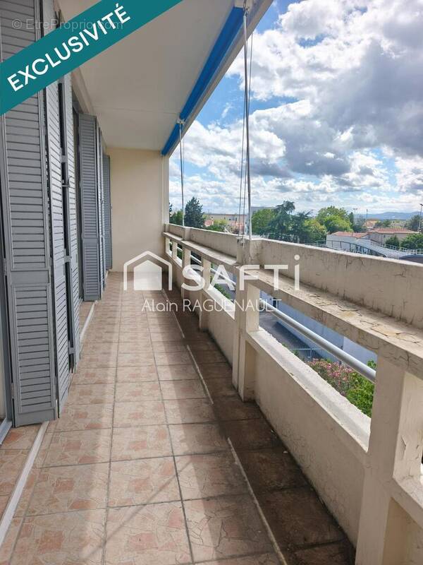 Photo 1 - Appartement à LYON-8E