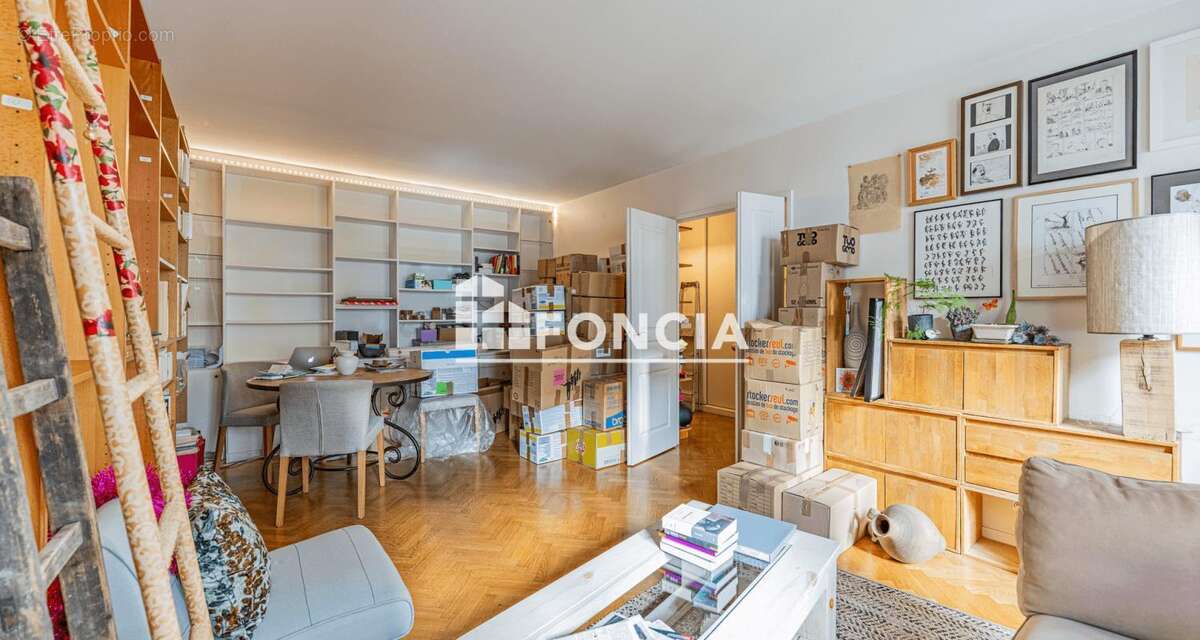 Appartement à PARIS-11E