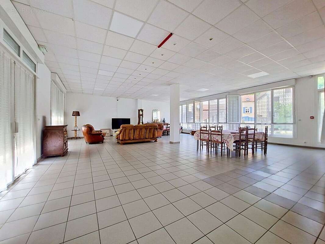 Maison et commerce chars - photo 3
