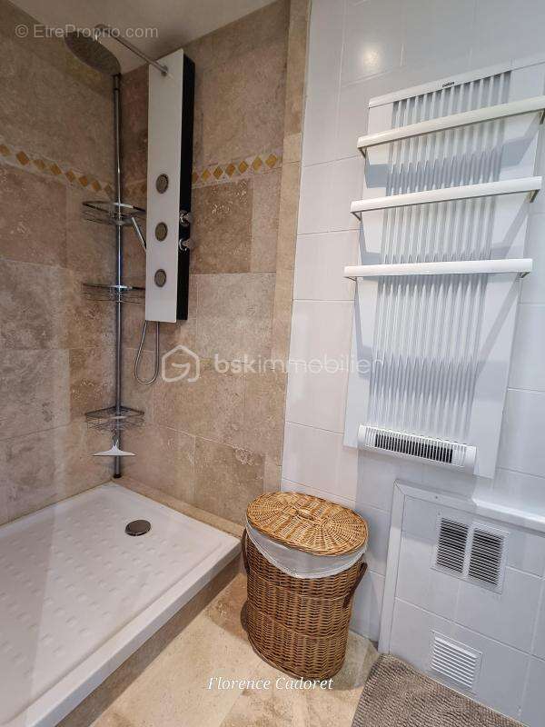 Maison à SAINT-QUENTIN-LA-POTERIE