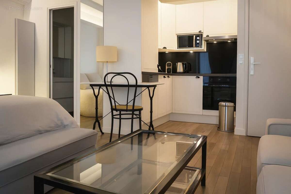 Appartement à PARIS-3E