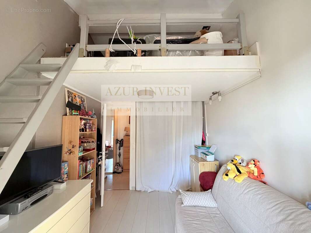 Appartement à ROQUEBRUNE-CAP-MARTIN