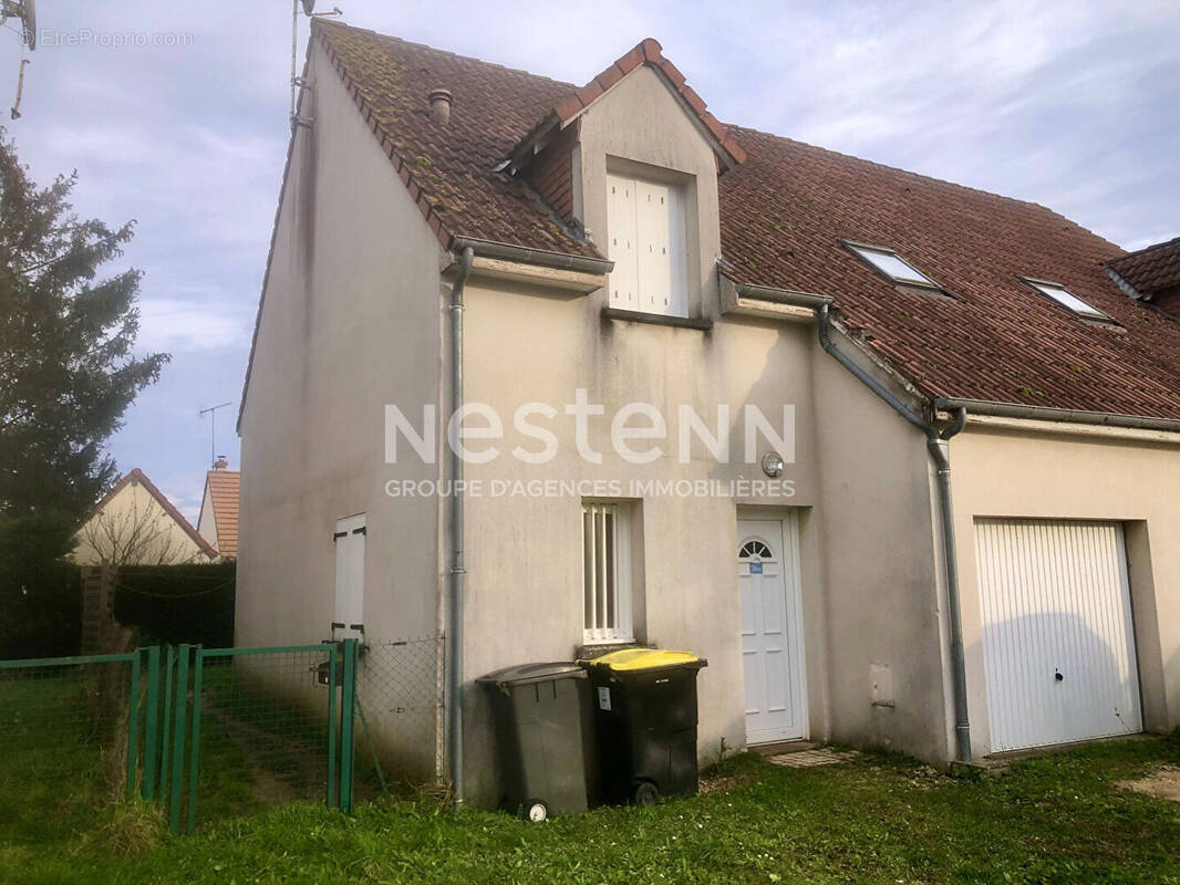 Maison - Villebarou - 4 pièces, 3 chambres - 83 m2 habitable , 5 minutes de Blois et autoroute A 10. - photo 1