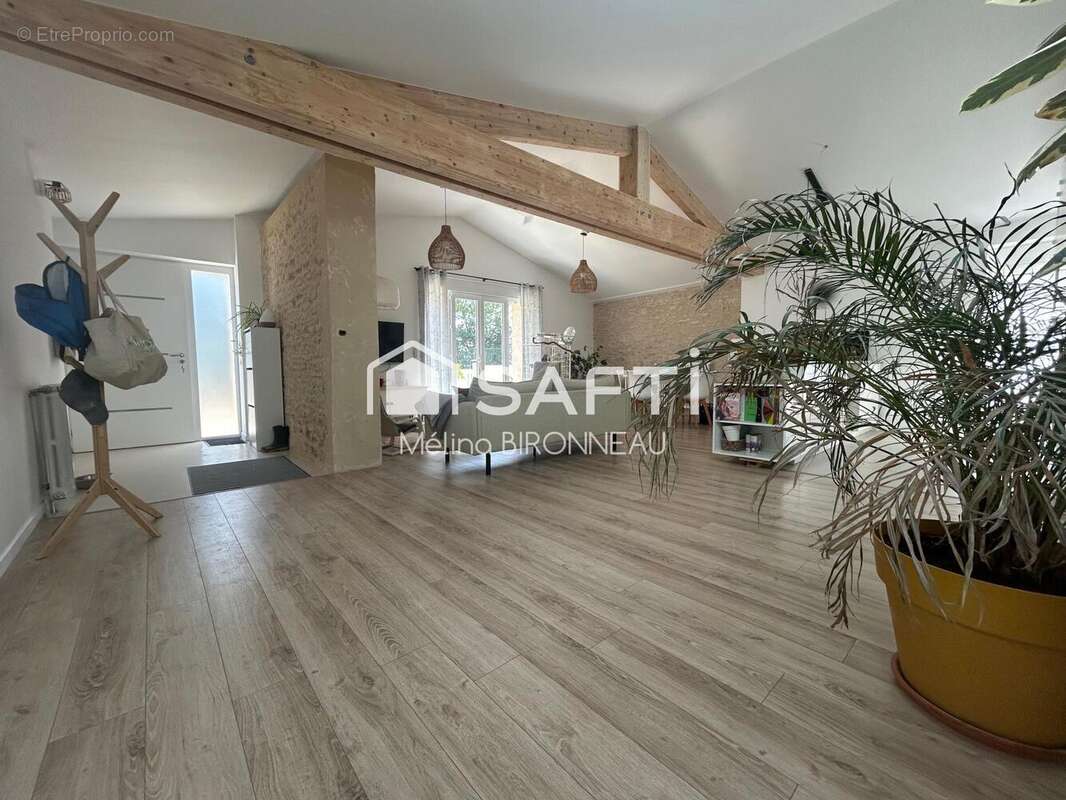 Photo 3 - Maison à LE BERNARD