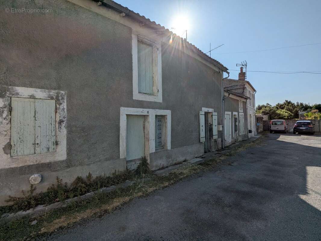 Maison 145 m² à Mortagne-Sur-Gironde  - photo 9