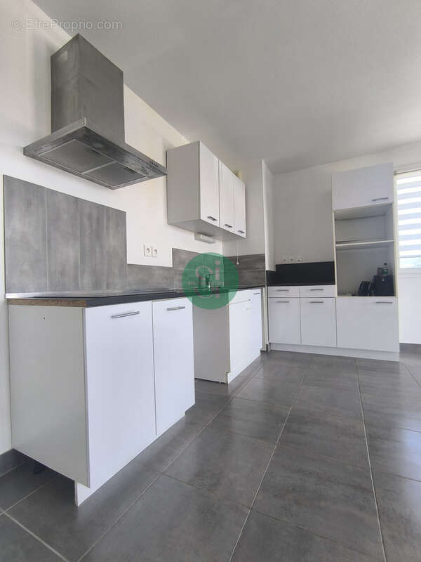Exclusivite - elegant t3 avec terrasse, box - six fours les plages - photo 10