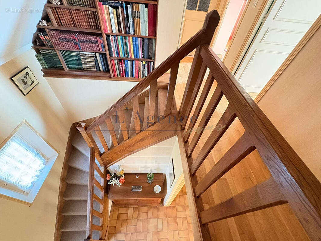 Maison à AVILLY-SAINT-LEONARD