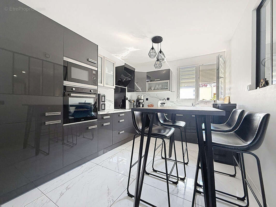 Maison à VILLEFONTAINE