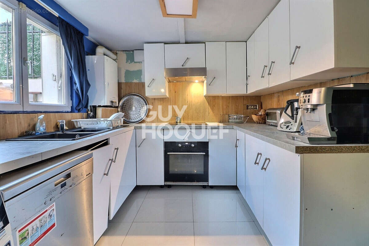 Appartement à AUBERVILLIERS